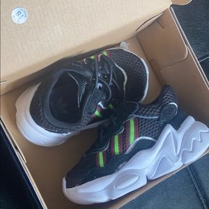 Black ozweego toddler (5k)